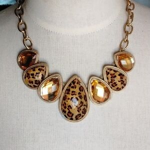 Statement Necklace Gold and Brown Vintage-Inspired.